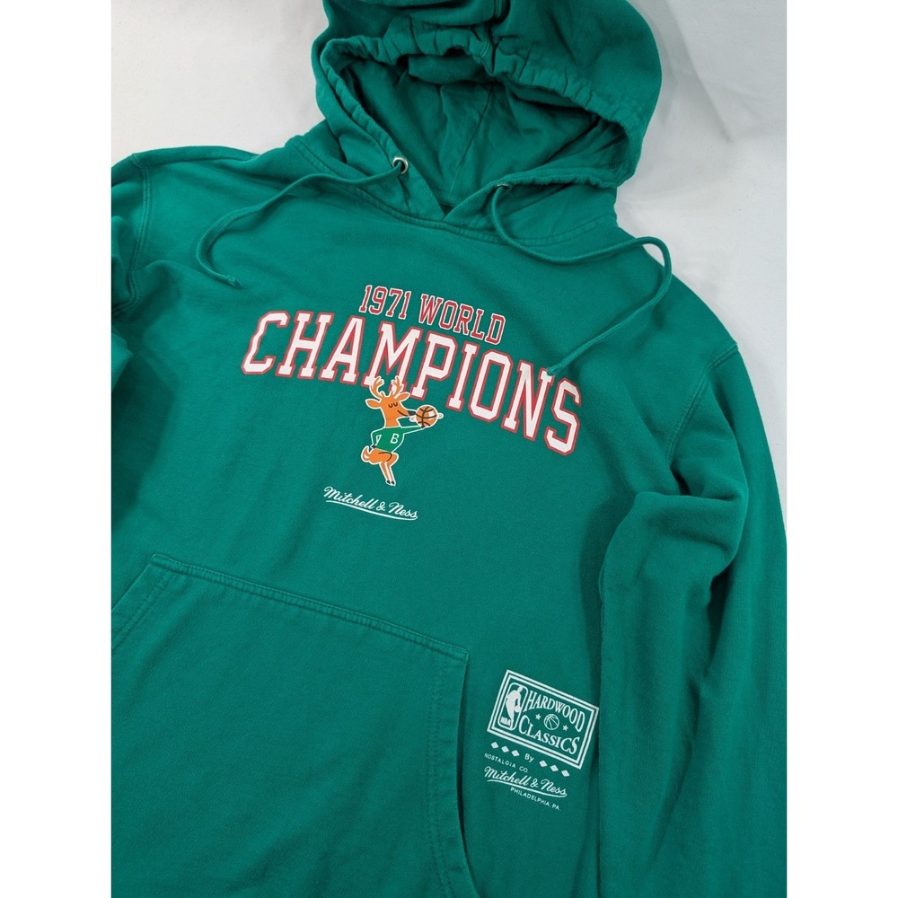 Men's Mitchell & Ness NBA Milwaukee Bucks Hardwood Classics 1971 Champions Med